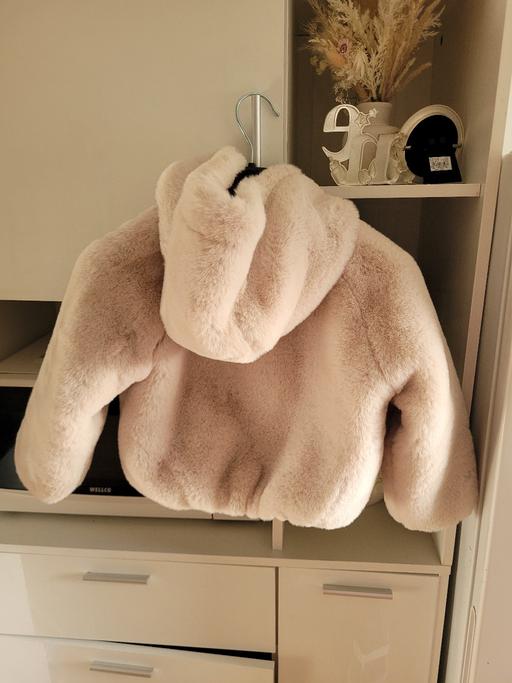 Buy & Sell Blackheath Royal Standard South East London - Photos for Girls Winter Faux Fur Jacket Beige Age 4 Year