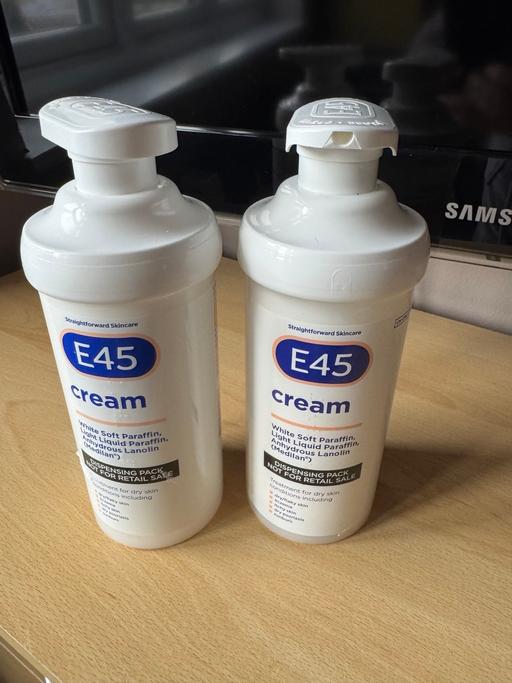Buy & Sell New Eltham South East London - Photos for 2 brand new E45 pump creams