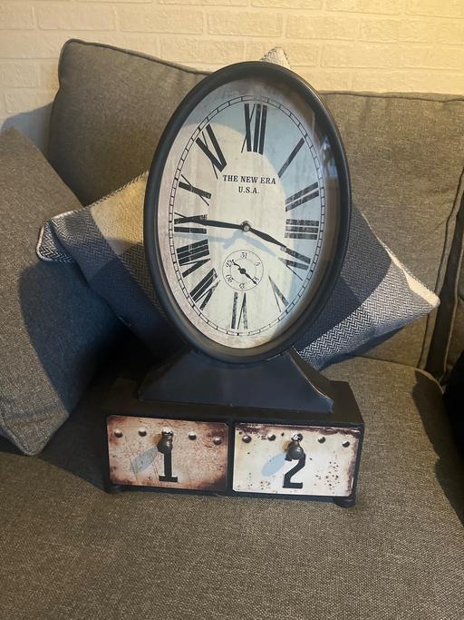 Buy & Sell Conisbrough Doncaster - Photos for Unusual clock with drawers working