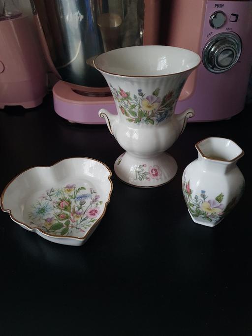 Buy & Sell Upper Gornal Dudley - Photos for aynsley China vase set x 3