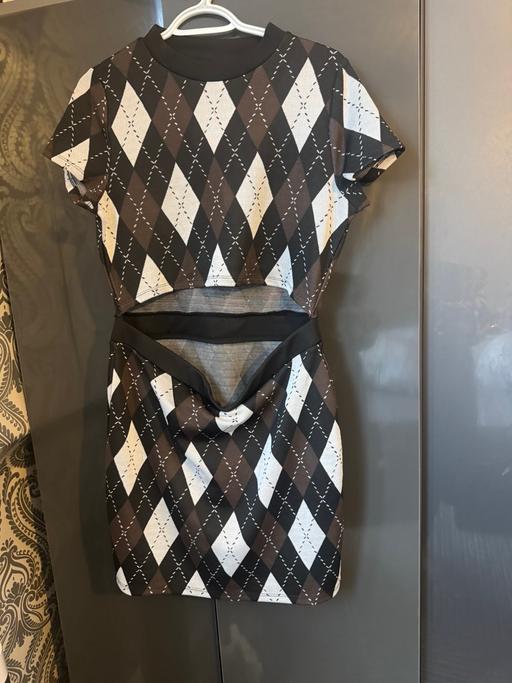 Buy & Sell Horsley Amber Valley - Photos for Hm dress