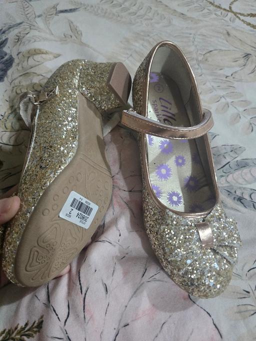 Buy & Sell Weoley Castle Birmingham - Photos for size 2 girls glitter sparkly shoes with heel