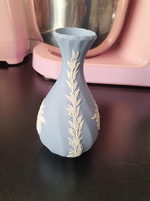 Buy & Sell Upper Gornal Dudley - Photos for vintage Wedgwood bud vase