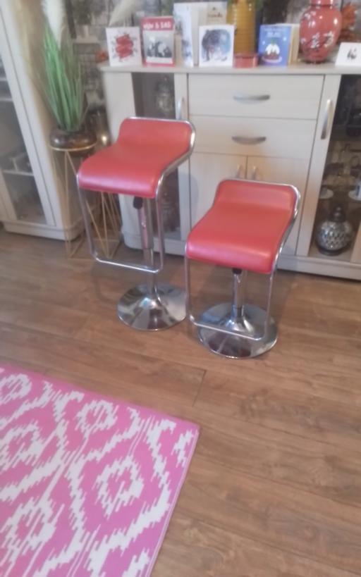 Buy & Sell Swinley Wigan - Photos for PAIR OF MODERN BAR STOOLS