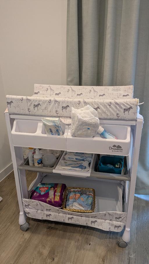 Buy & Sell Tooting Broadway South West London - Photos for Changing table with built in baby bath (free)