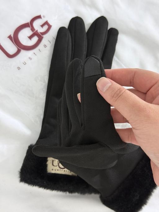 Buy & Sell Acocks Green Birmingham - Photos for Ugg Australia woman warm gloves