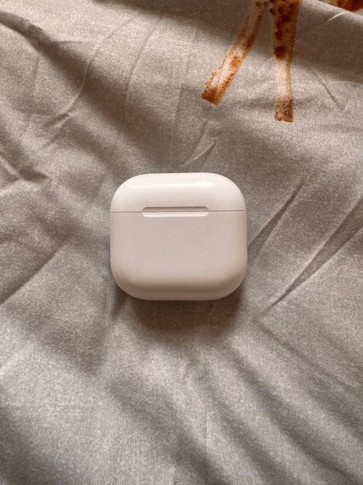 Buy & Sell Ryde Isle of Wight - Photos for Airpod 4