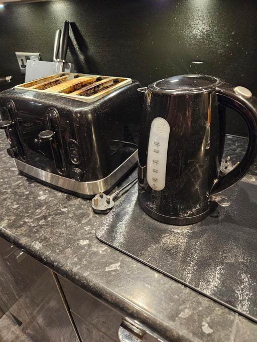 Buy & Sell Yew Tree Estate Sandwell - Photos for Kettle & 4 slice toaster black