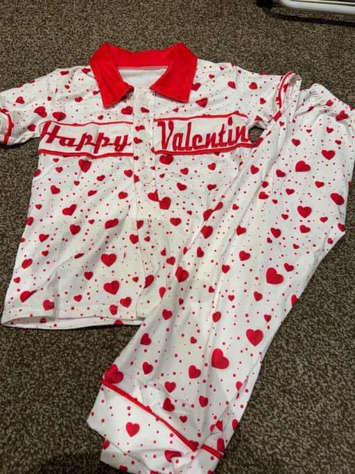 Buy & Sell New Eltham South East London - Photos for Boys Valentine pyjamas 3 years