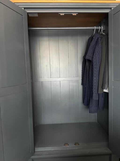 Buy & Sell Leedon Central Bedfordshire - Photos for Oak wardrobe