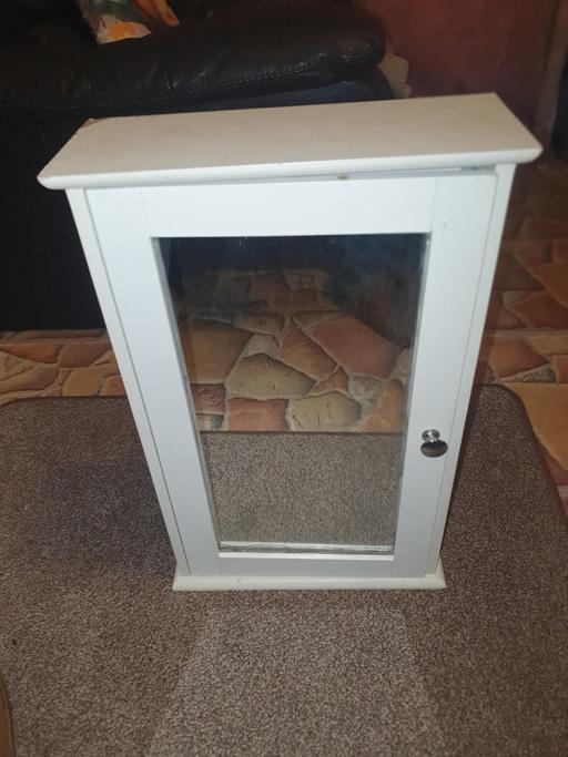 Buy & Sell Pensnett Dudley - Photos for 2ft x 1ft , White Mirror Fronted Cabinet .