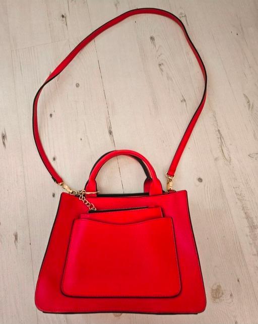 Buy & Sell Weston Point Halton - Photos for PRIMARK red bag