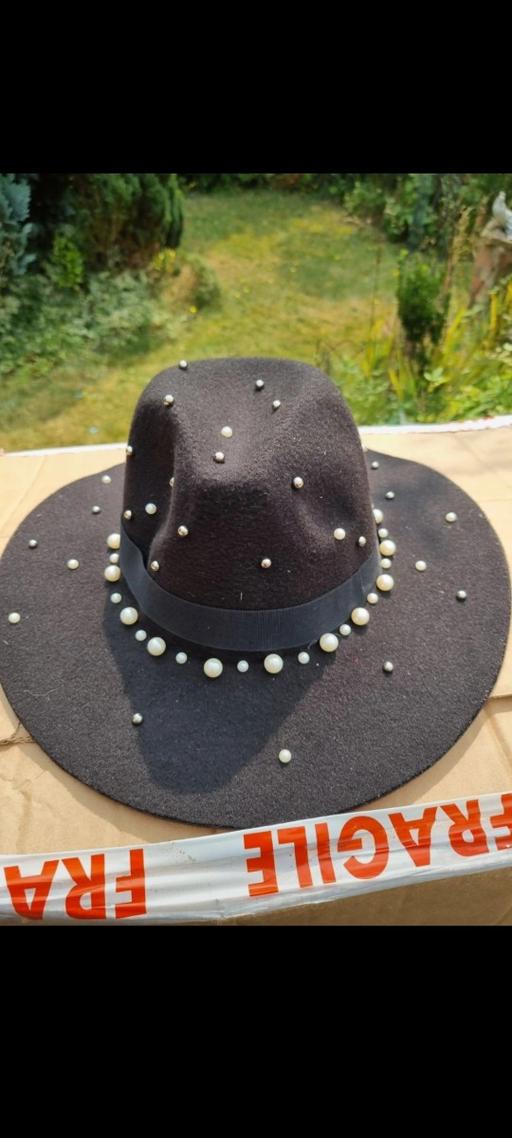 Buy & Sell Biggleswade Central Bedfordshire - Photos for ladies hat