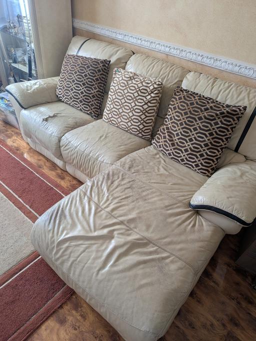 Buy & Sell Loxford East London - Photos for FREE Leather Sofa set with Recliner