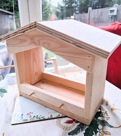 Buy & Sell Rowley Village Sandwell - Photos for beautiful large chunky bird / squirel feeder