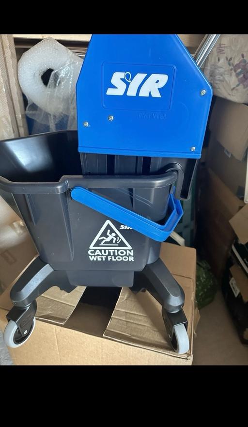 Buy & Sell Sheffield Sheffield - Photos for SYR TC20-R Kentucky Mop Bucket and Wringer