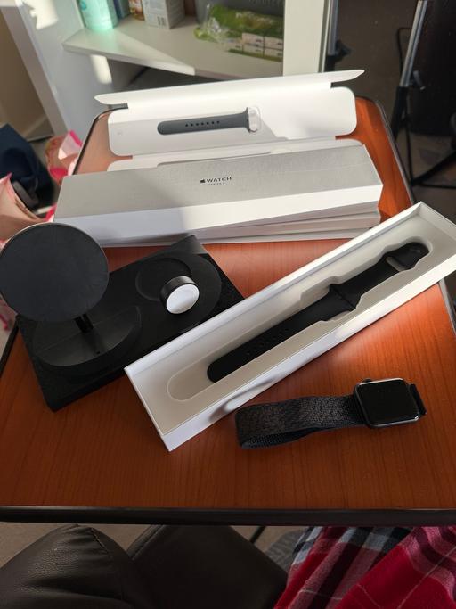 Buy & Sell New Barnet Barnet - Photos for Apple Watch 3 Series Nike+ plus Charger Stand