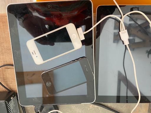 Buy & Sell The Trafford Centre Trafford - Photos for Old Apple tech and Samsung phones tablets TV