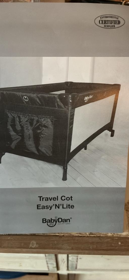 Buy & Sell Wick Arun - Photos for Baby’s travel cot 07958270351 in Chi 