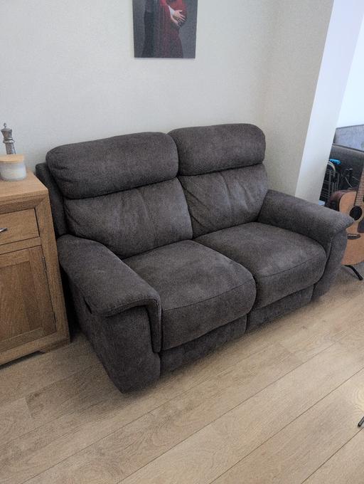 Buy & Sell Wolverhampton West Midlands - Photos for Manual Recliner 2 Seater Sofa