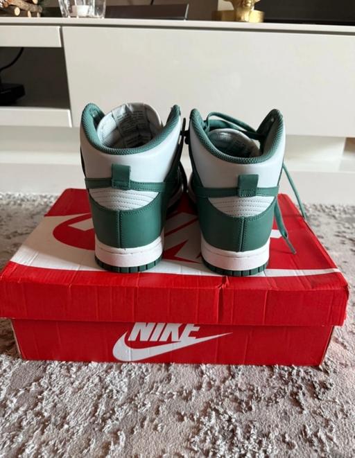 Buy & Sell Streatham Common South West London - Photos for Nike trainers