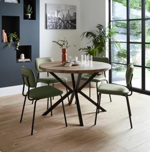 Buy & Sell Ladybarn Manchester - Photos for Ezra Round 4 Seater Dining Table 