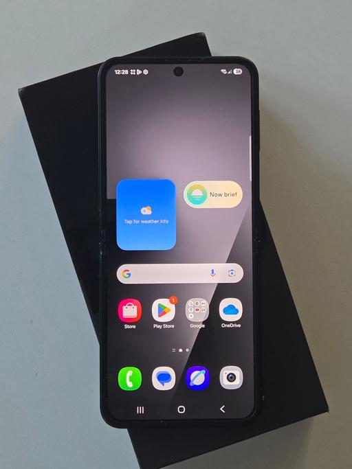 Buy & Sell Wakefield City Centre Wakefield - Photos for Samsung Z Flip 7 FE 256GB