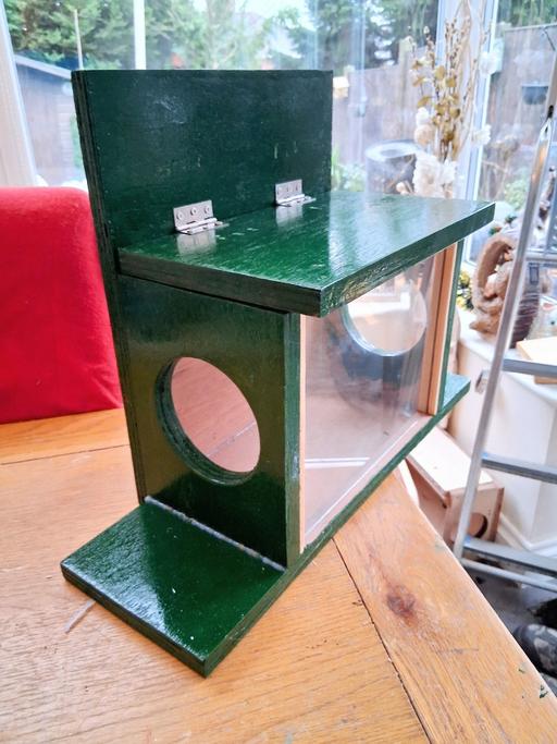 Buy & Sell Rowley Village Sandwell - Photos for Beautiful chunky squirel feeder