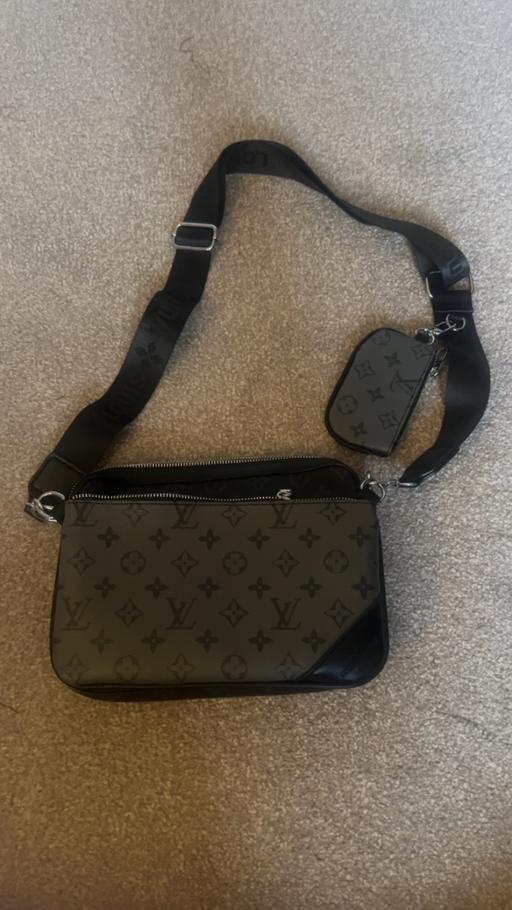 Buy & Sell Tinsley Sheffield - Photos for Louis Vuitton Messenger Bag