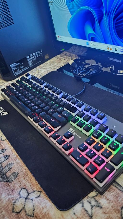 Buy & Sell Hammersmith West London - Photos for RGB full keyboard