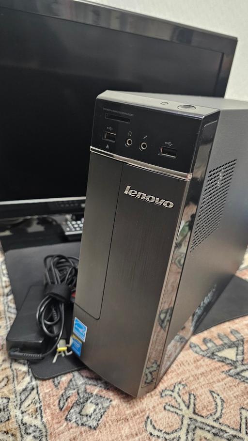 Buy & Sell Hammersmith West London - Photos for Lenovo 90c2 computer