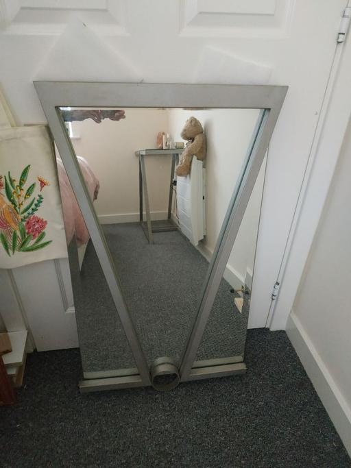Buy & Sell Cannock Cannock Chase - Photos for Designer Mirror & Console Table Set