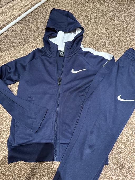 Buy & Sell Longlands South East London - Photos for Boys 4 XS tracksuit