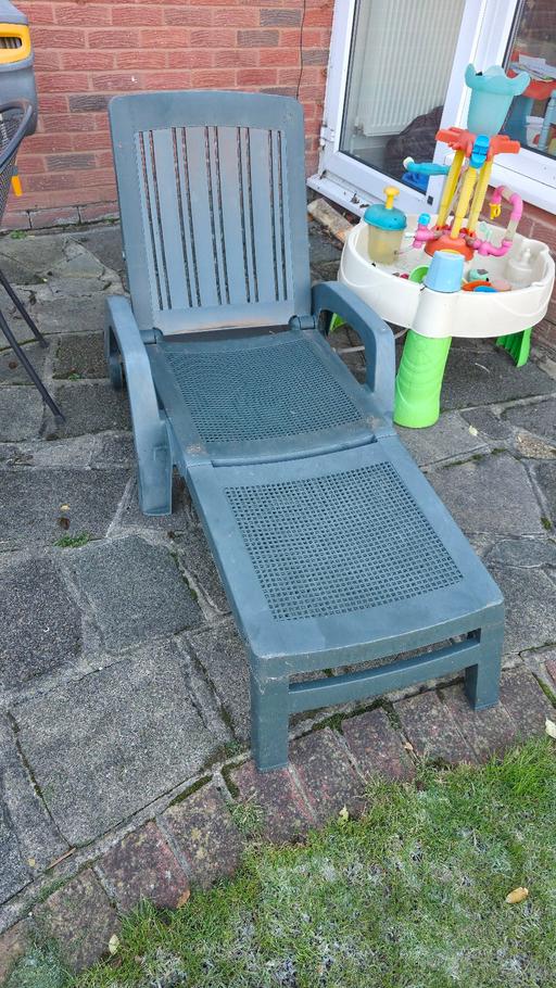 Buy & Sell Emerson Park East London - Photos for Reclining Sunbed / sunchair