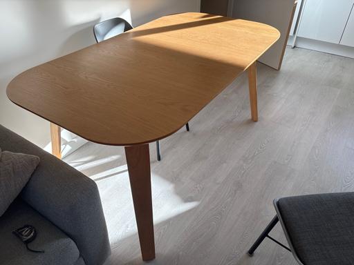 Buy & Sell Belmont North West London - Photos for Walnut wood dinning table + 4 chairs