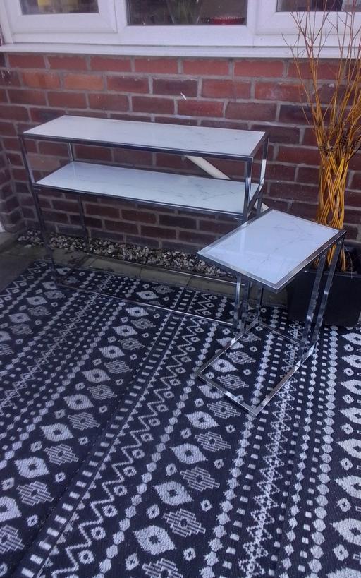 Buy & Sell Swinley Wigan - Photos for CONSOLE TABLE +1