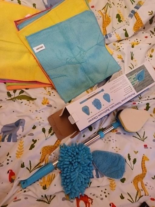 Buy & Sell Peckham South East London - Photos for x12 cleaning cloths and telescopic cleaner