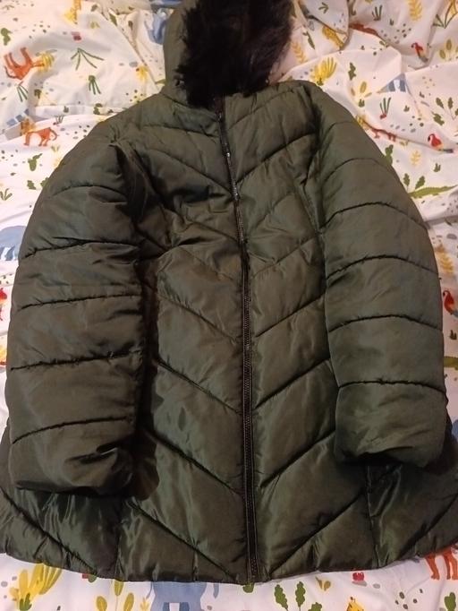 Buy & Sell Peckham South East London - Photos for Green hooded coat size 14