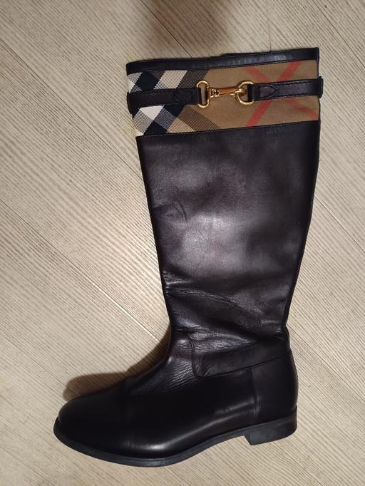 Buy & Sell Wandsworth Road South West London - Photos for Burberry Dougal Women's Boots 40.5