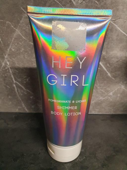 Buy & Sell Oxley Wolverhampton - Photos for New..shimmer body lotion