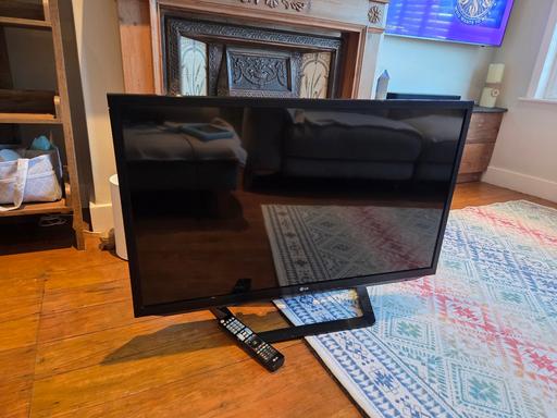 Buy & Sell St Johns South East London - Photos for LG 42