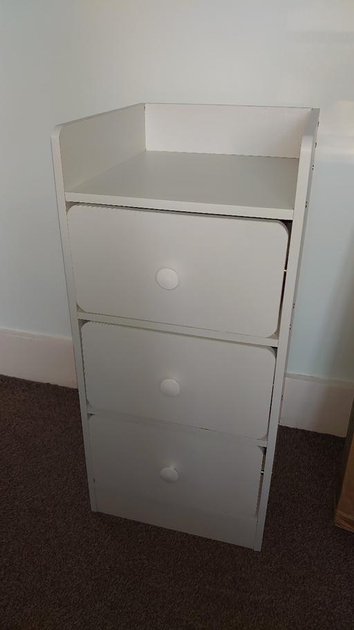 Buy & Sell Ilford Redbridge - Photos for 3 Drawer Bedside Table - White