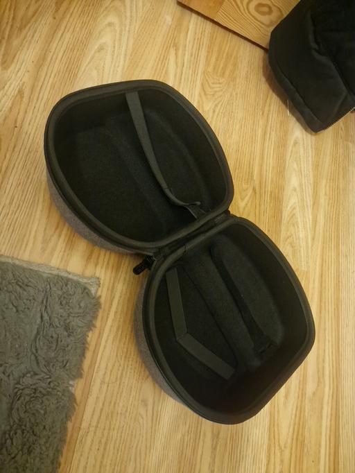 Buy & Sell Goldthorn Park Wolverhampton - Photos for Meta Quest carrying case