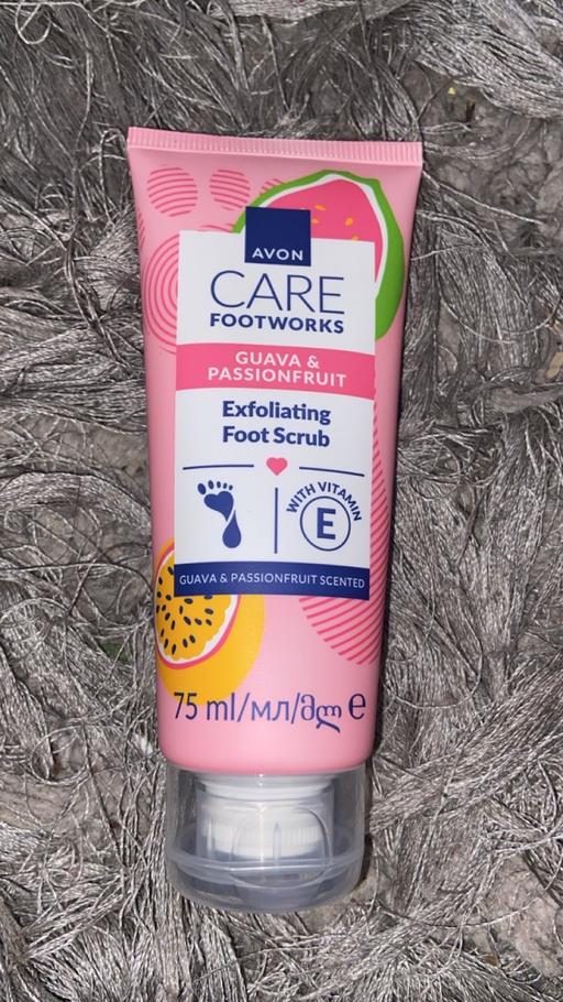 Buy & Sell Stow Heath Wolverhampton - Photos for Avon foot scrub