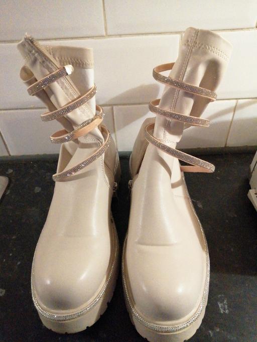 Buy & Sell Wednesfield Wolverhampton - Photos for ladies size *7*