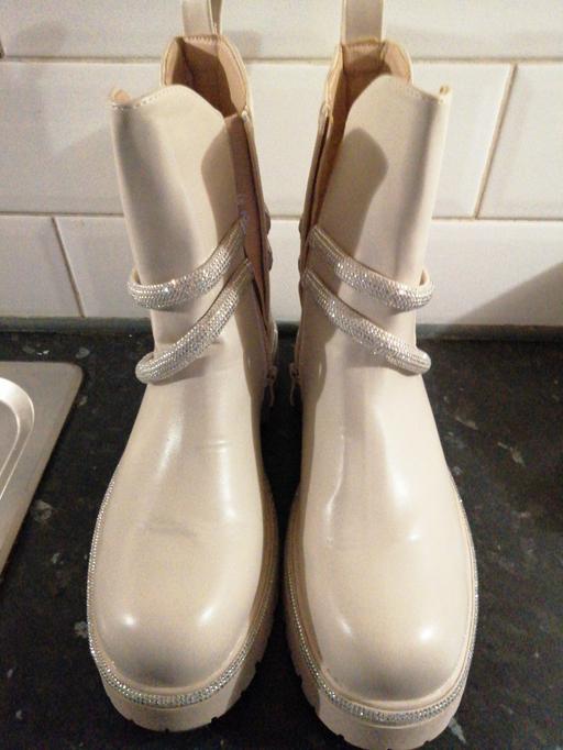 Buy & Sell Wednesfield Wolverhampton - Photos for ladies size *7*