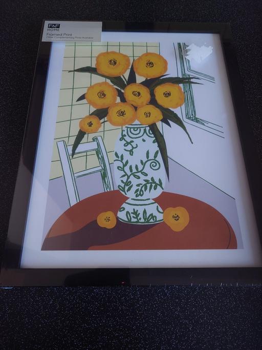 Buy & Sell Woodthorpe Charnwood - Photos for Bright floral print in frame
