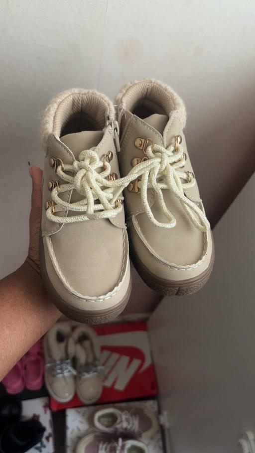 Buy & Sell Bentley Walsall - Photos for Boots