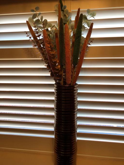Buy & Sell Turnford Broxbourne - Photos for TALL VASE WITH ARTIFICIAL FLOWERS