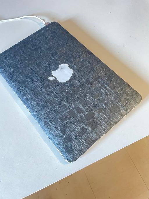 Buy & Sell Croydon Croydon - Photos for 2015 MacBook